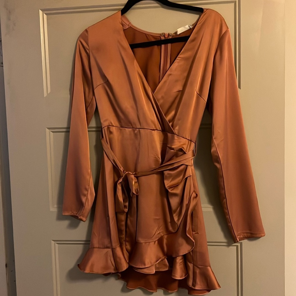 Cute long sleeved altar’d state dress!